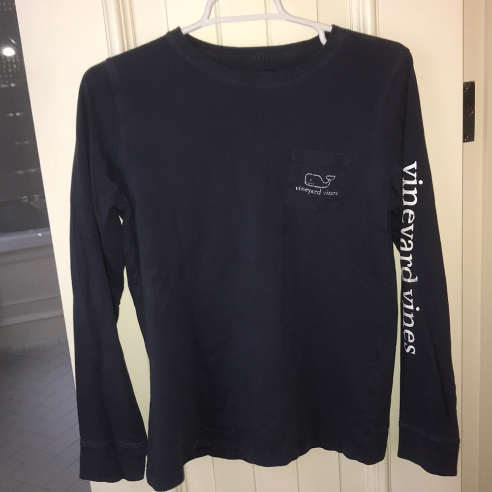 vineyard vines dark blue long sleeve top